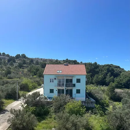 Island Hideaway Apartment Murter