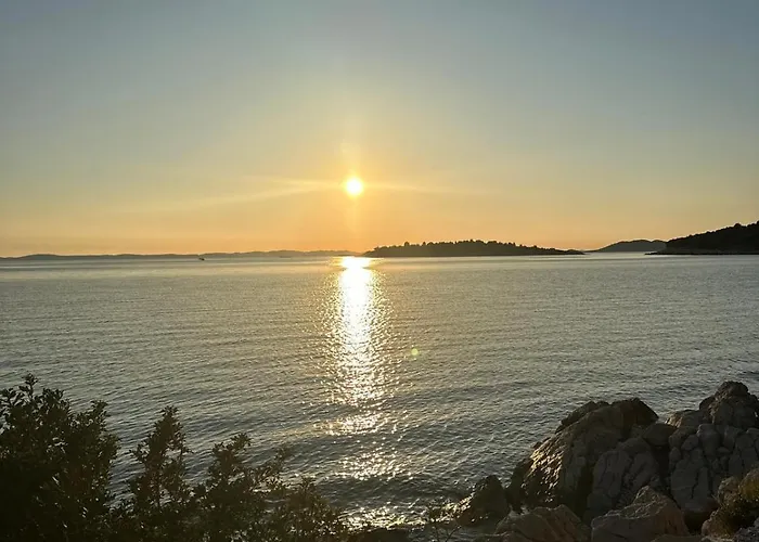 Island Hideaway * Murter